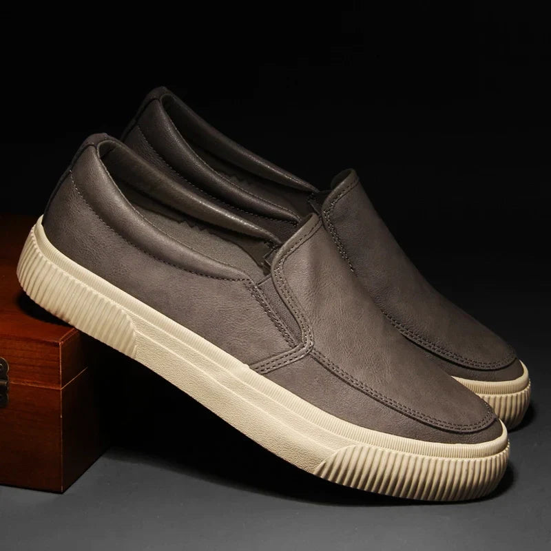 Alessandro - Sapatos slip-on em pele Mountainville